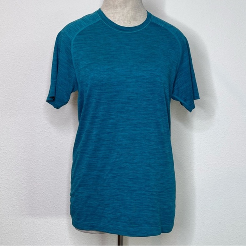 lululemon athletica Men’s Top